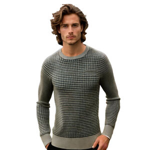 Vintage North Country for Eaton’s Sweater Black Tan Houndstooth 100% Virgin Wool